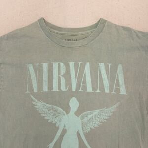 Nirvana Band Casual Crew Neck Graphic Shirt Adult Mens Size Medium M Green